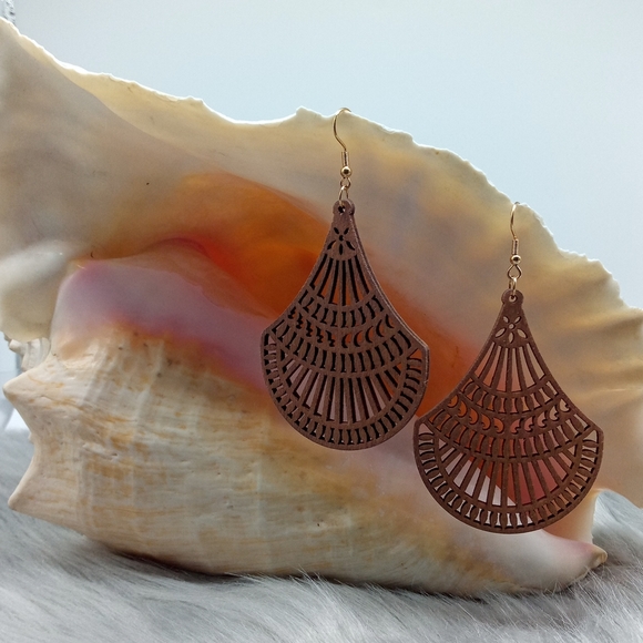 NEW Natural Wood Lazer Cut Boho Earrings - Picture 2 of 3